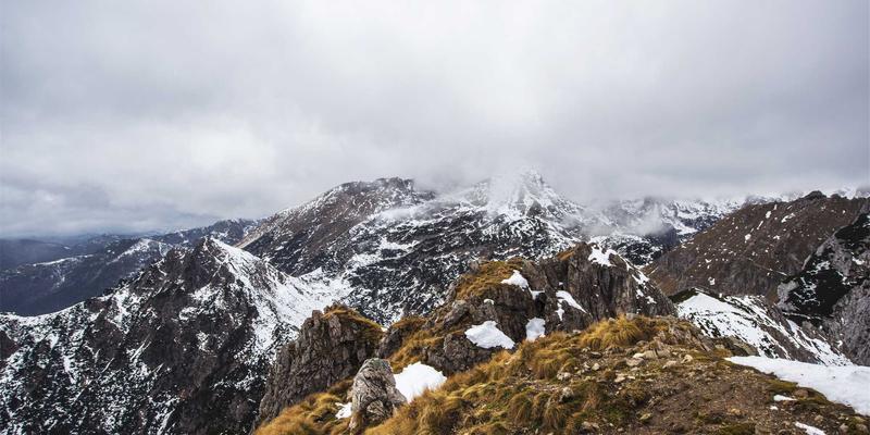 全链路营销自动化实战：利用HubSpot/Marketo构建高效潜客培育与销售协同体系